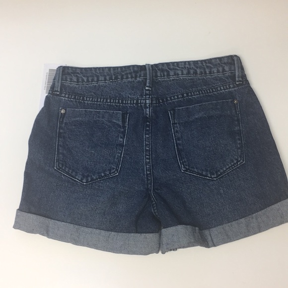 NWT distressed jean shorts - Picture 3 of 7